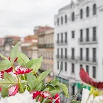 Liiiving In - Ribeira Secret * Πόρτο